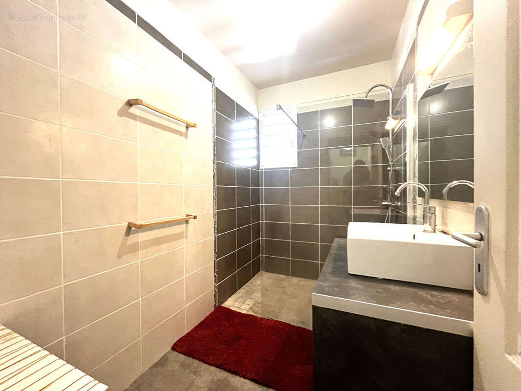 Maison à SAINT-DENIS