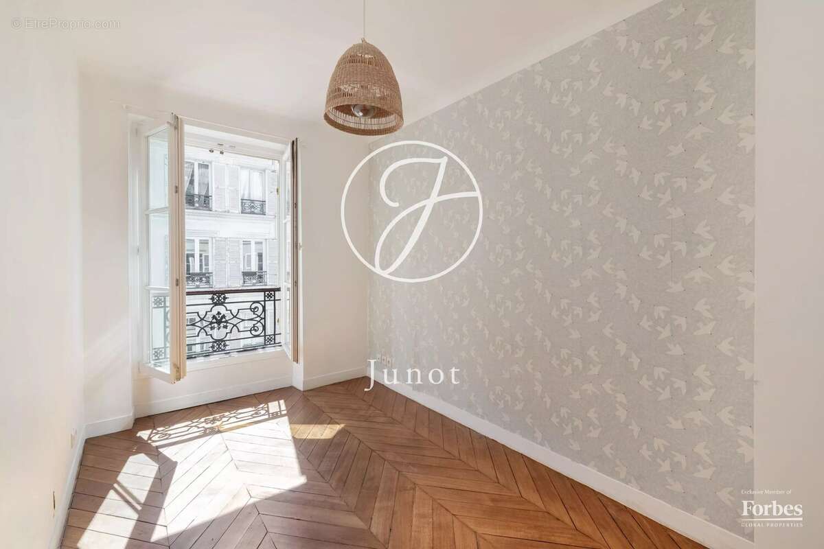 Appartement à PARIS-9E