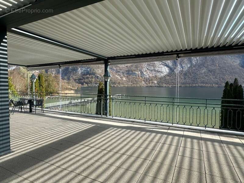 Commerce à AIGUEBELETTE-LE-LAC