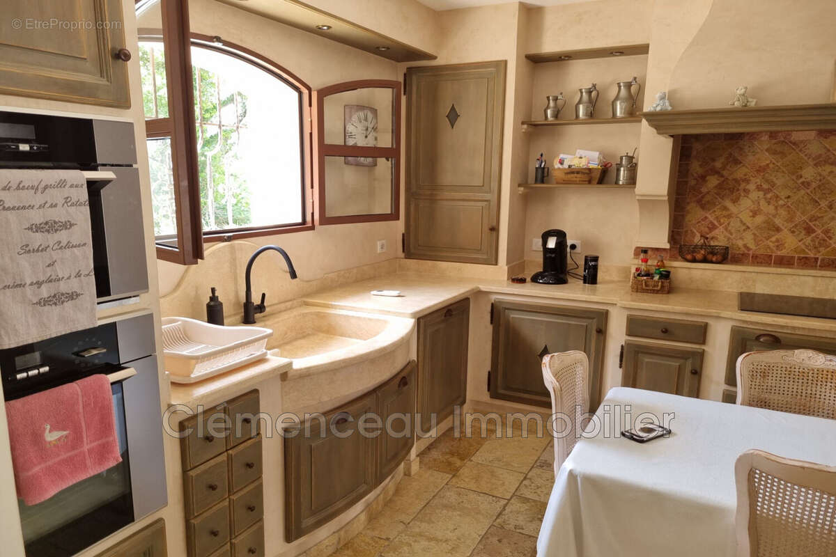 Maison à ROQUEFORT-LES-PINS