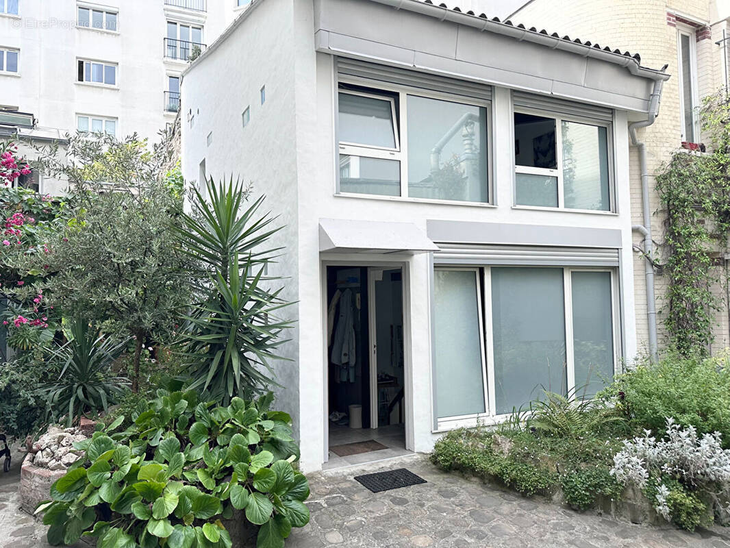 Appartement à PARIS-18E