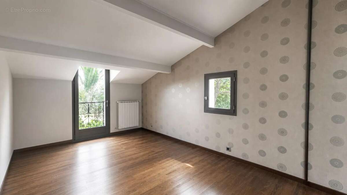 Maison de 10 pièces de 258 m² à Bayonne - photo 10