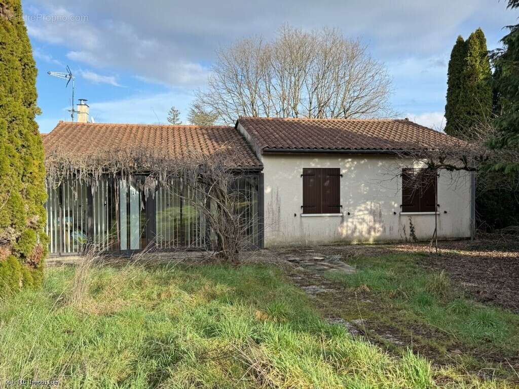 Maison à VERTEUIL-SUR-CHARENTE