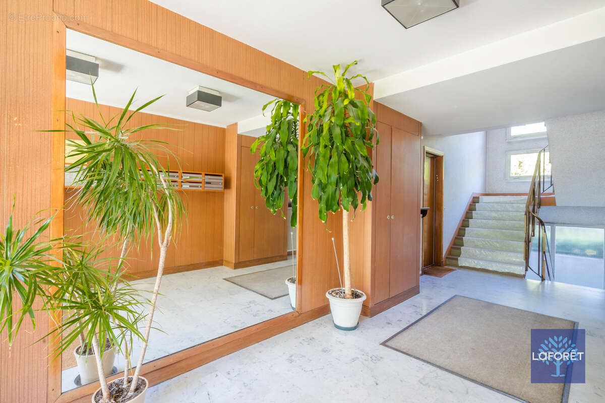 Appartement à LES PAVILLONS-SOUS-BOIS