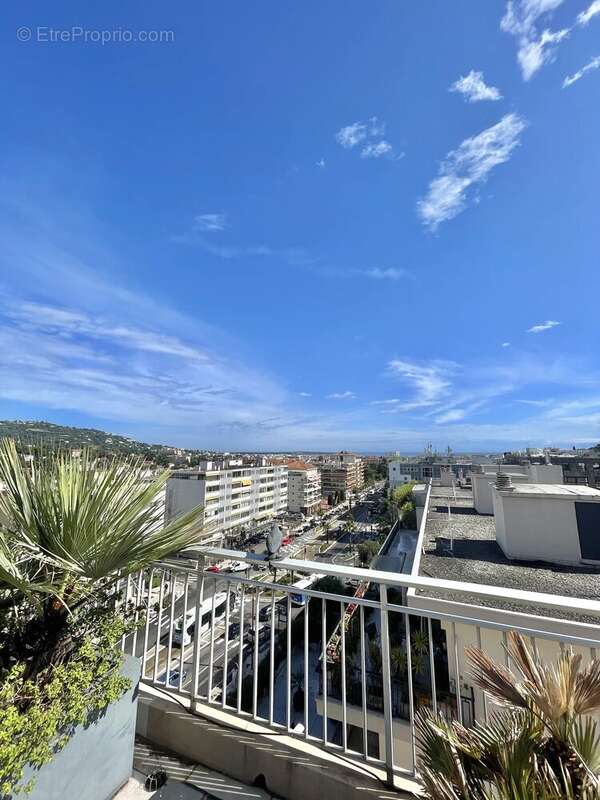 Appartement à LE CANNET