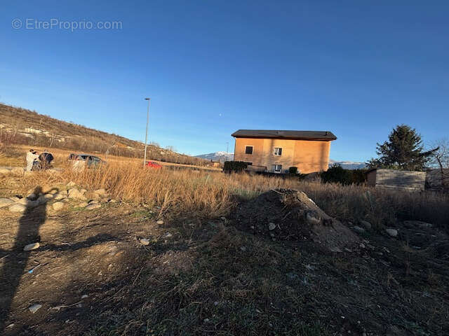 Terrain constructible à Enveigt en Cerdagne dans les Pyrénées Orientales - photo 3