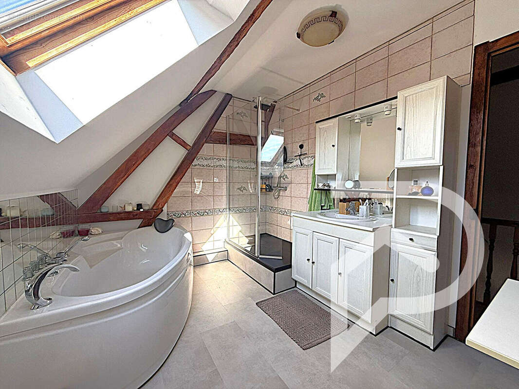 Maison à RESSONS-SUR-MATZ