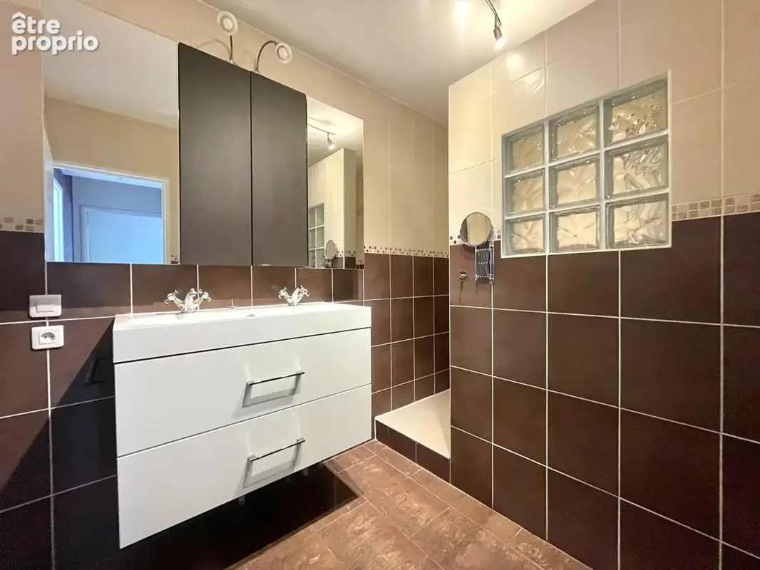 Bel appartement lumineux avec balcon et parking privatif - photo 13