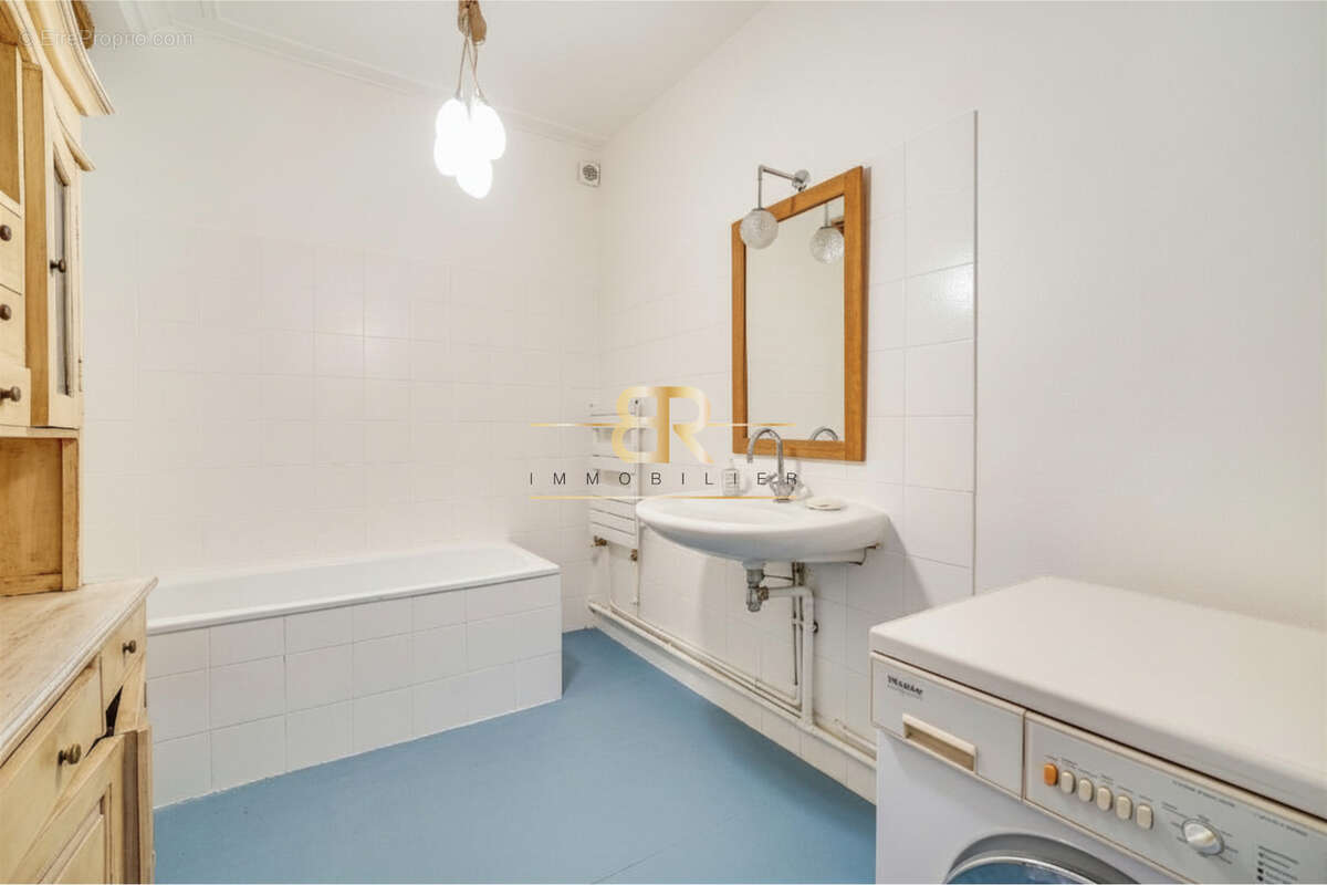 Appartement à PARIS-10E