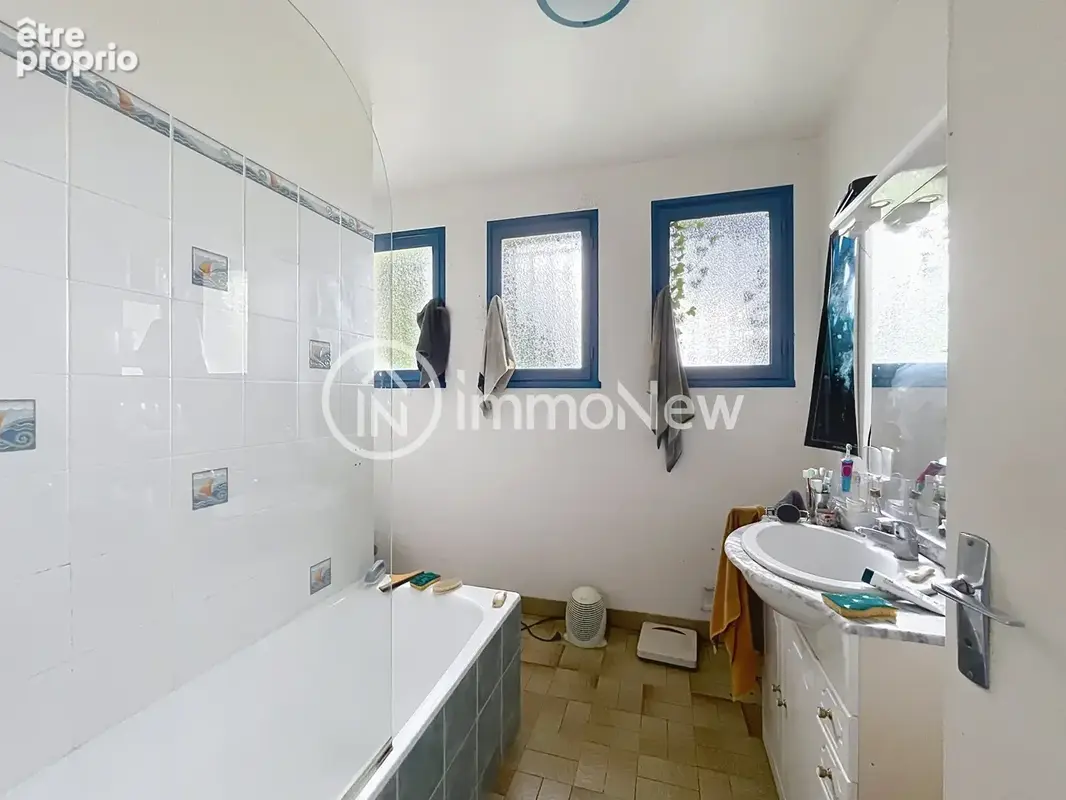 Une maison sur les hauteurs de JULLOUVILLE avec un terrain de 688m2 - photo 4