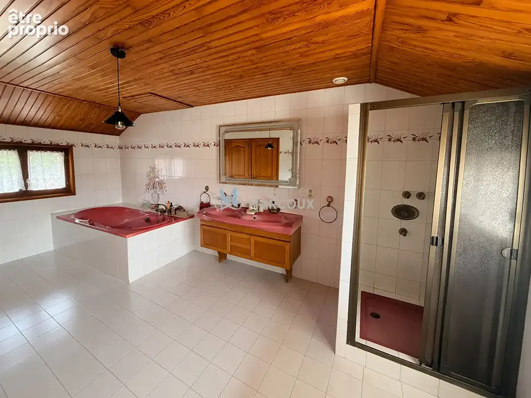 Exclusivité saint romain le puy  corps de ferme 6 pièce(s) 199 m2 - photo 12