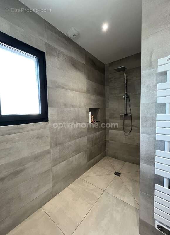 Maison à JANNEYRIAS