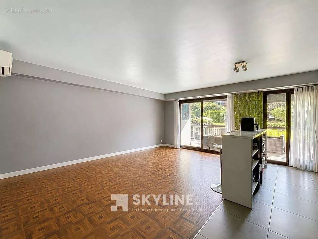 Appartement à MARSEILLE-5E