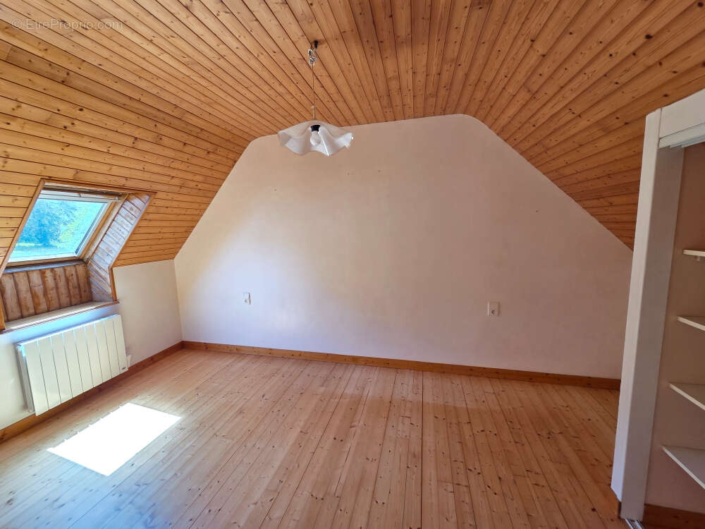 Maison Ploneour Lanvern 8 pièce(s) 139 m2 - photo 4