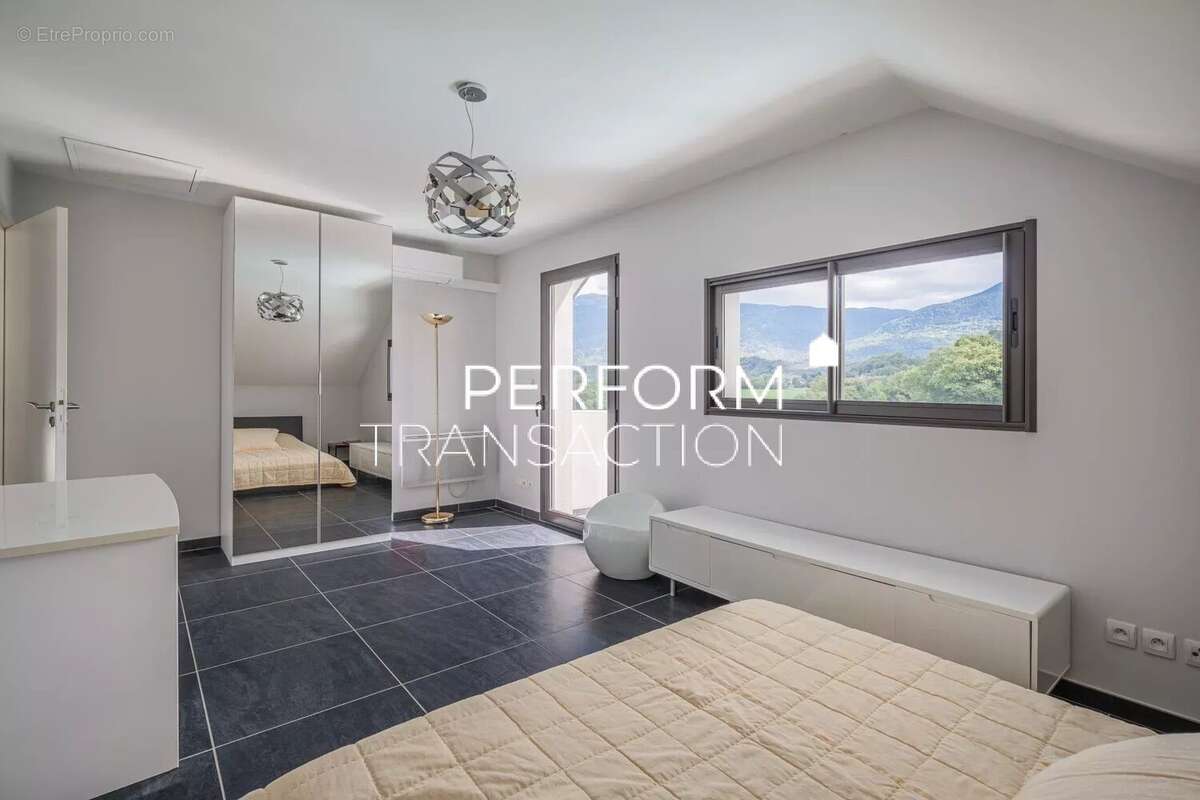 Maison à BRIE-ET-ANGONNES