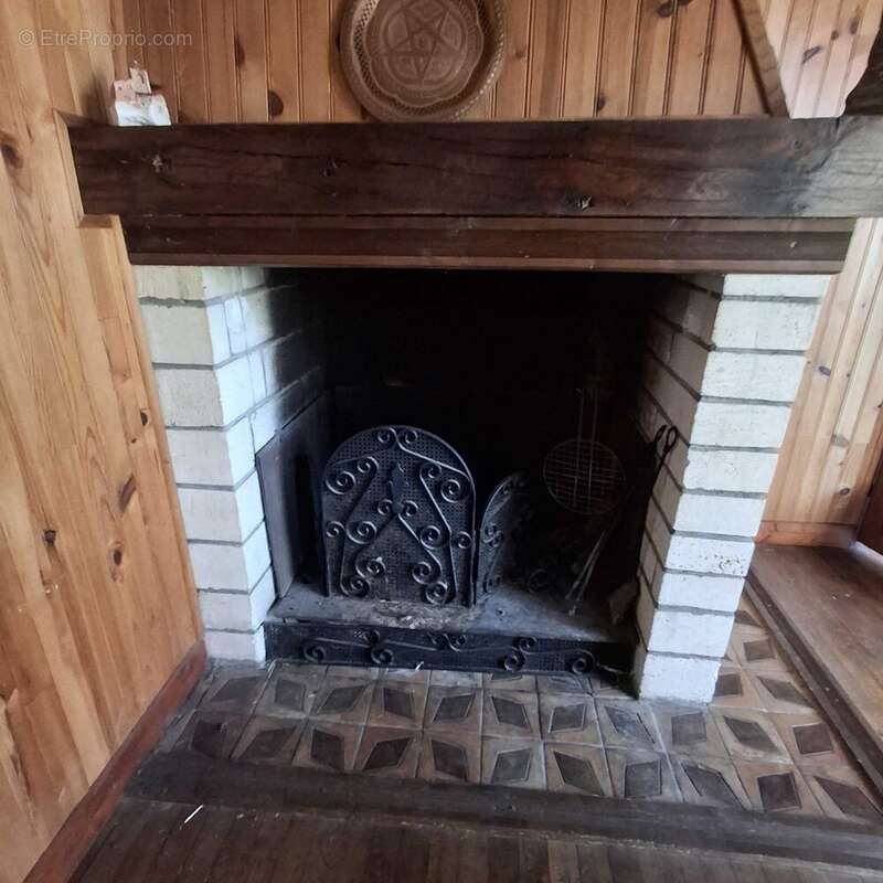 Maison 197 m² à Chasseneuil-Sur-Bonnieure  - photo 7