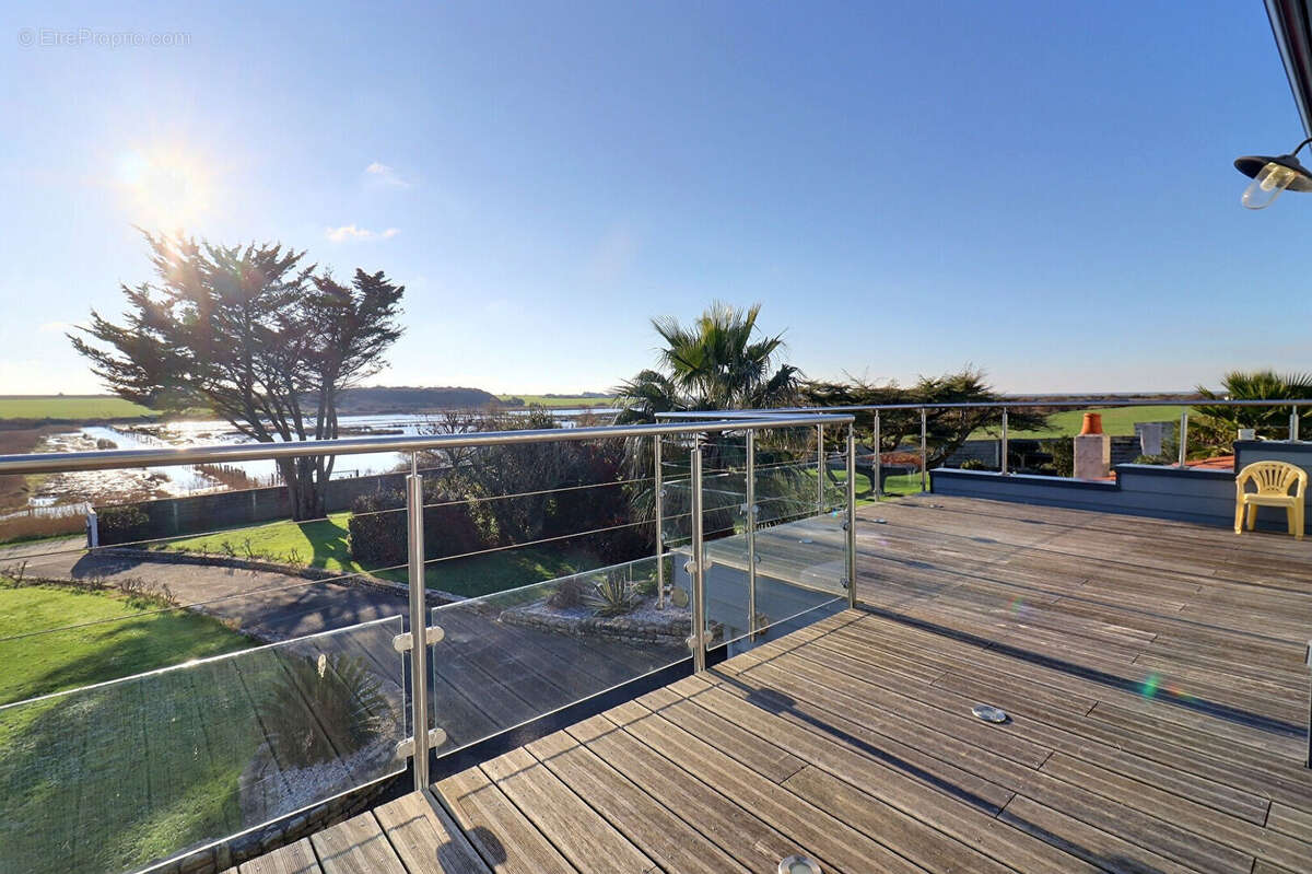 Maison à L&#039;HOUMEAU