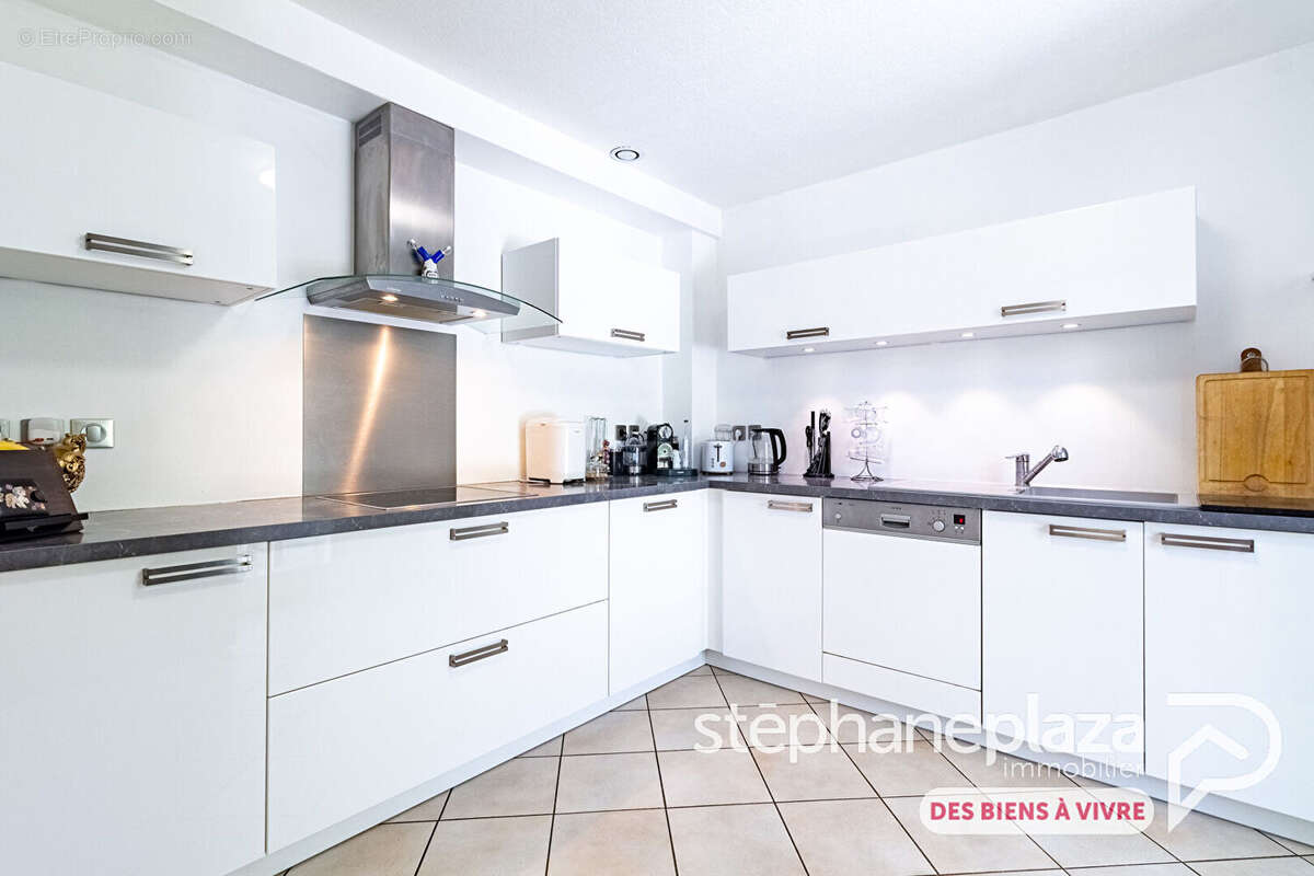 Maison Guereins 5 pièce(s) 125 m2 - photo 8