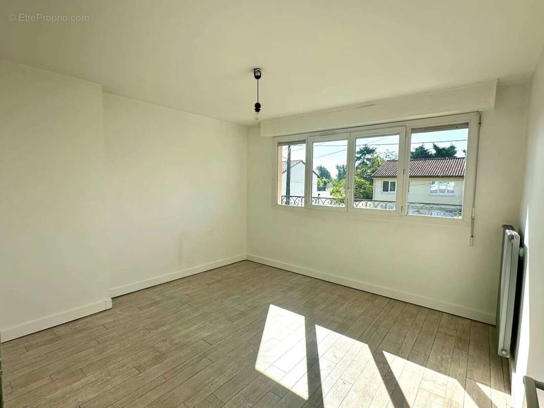 Maison à VILLENAVE-D'ORNON