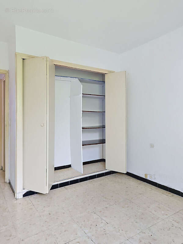 Appartement Nimes 4 pièce(s) 85.63 m2 - photo 8