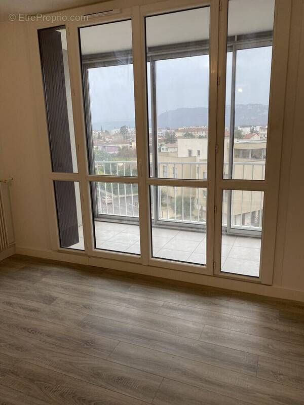 Appartement à BOURG-LES-VALENCE