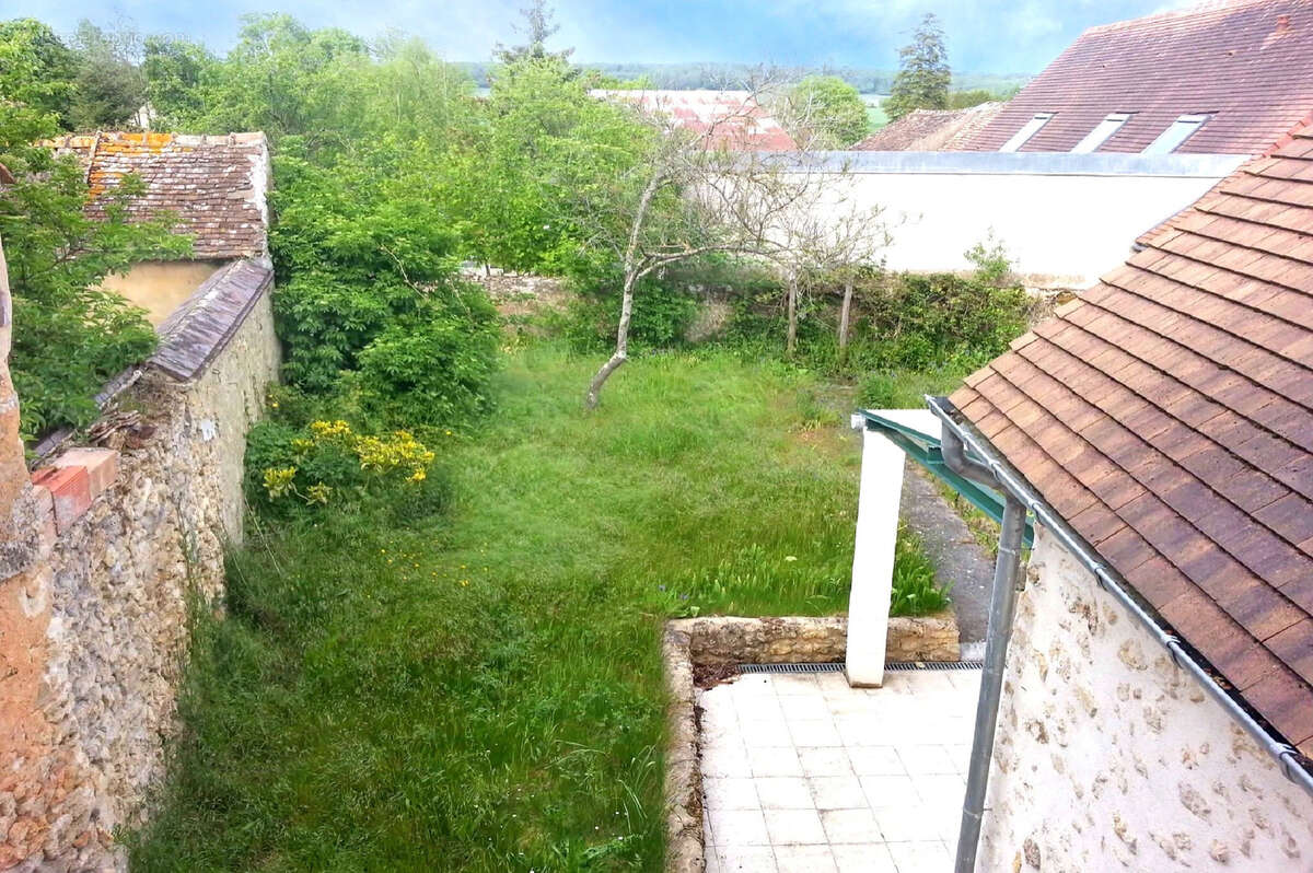 Maison à SAINT-COSME-EN-VAIRAIS