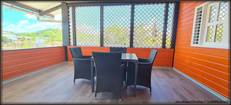 Appartement à KOUROU