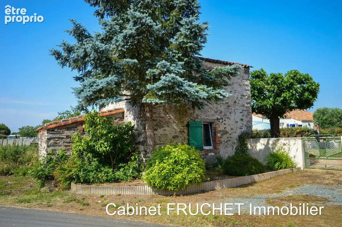 Jolie maison de village offrant de beaux volumes - photo 10