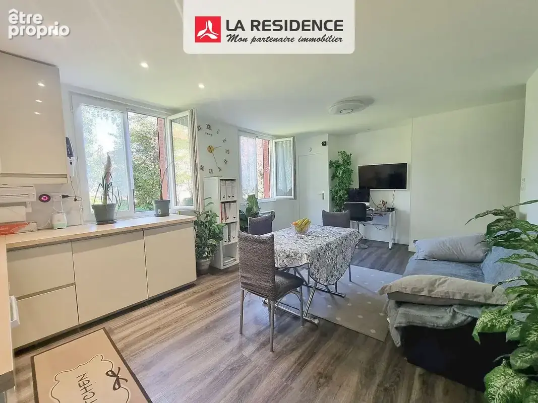 Appartement 2 pièces 39 m² à vendre à Stains (93240) - photo 2