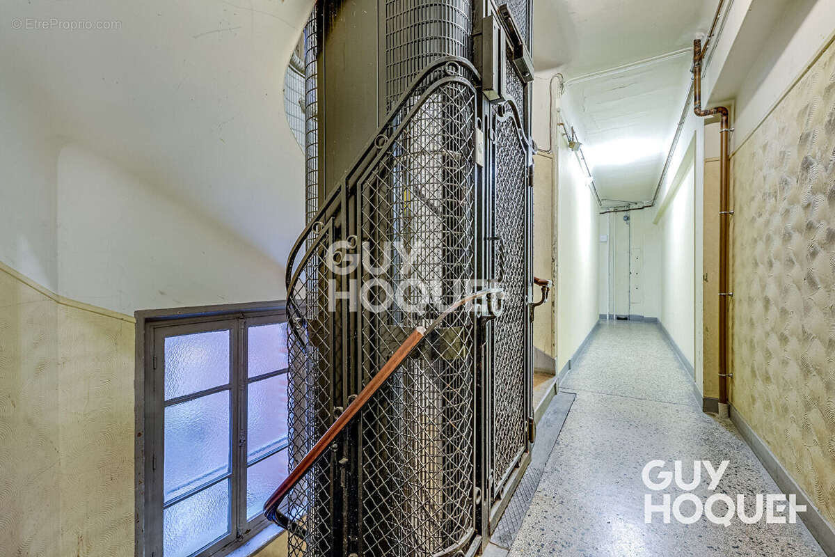 Appartement à PARIS-20E