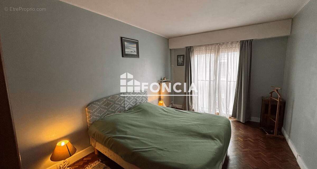 Appartement à VERSAILLES