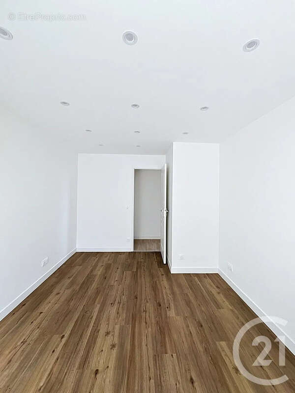 Appartement à SAVIGNY-LE-TEMPLE