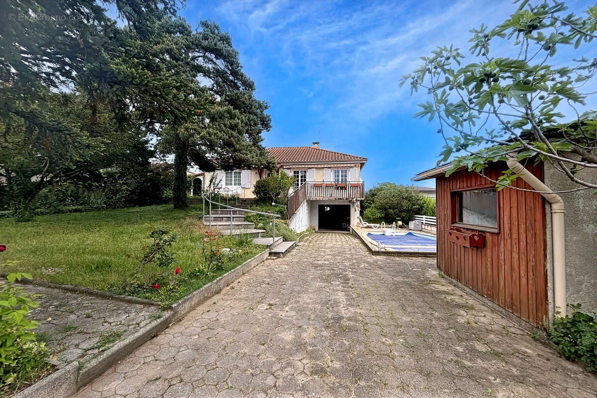 Maison à SAINT-MARCEL-LES-VALENCE