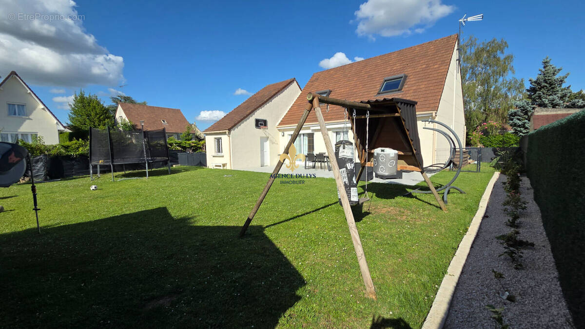 Maison à VILLERS-SOUS-SAINT-LEU