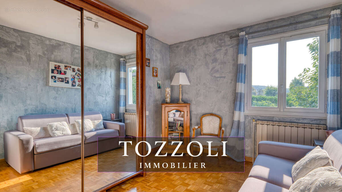 Maison à SAINT-QUENTIN-FALLAVIER