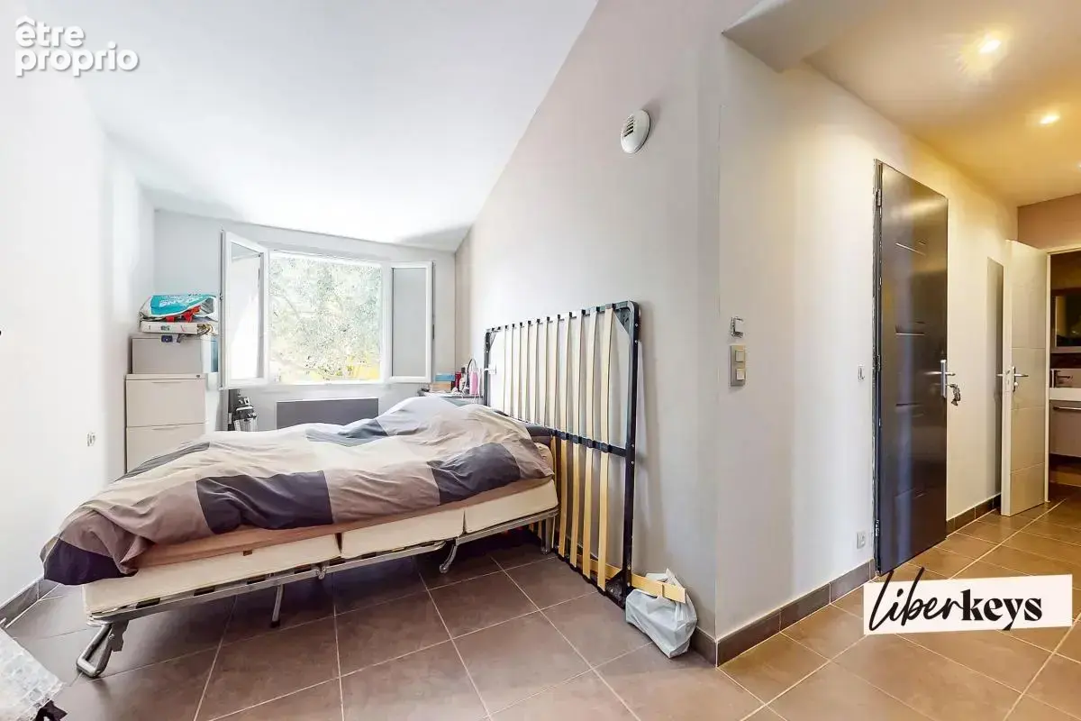 La Ciotat Maison d’exception 110 m² • Piscine • Terrasse plein soleil • 2 parkings + garage - photo 10