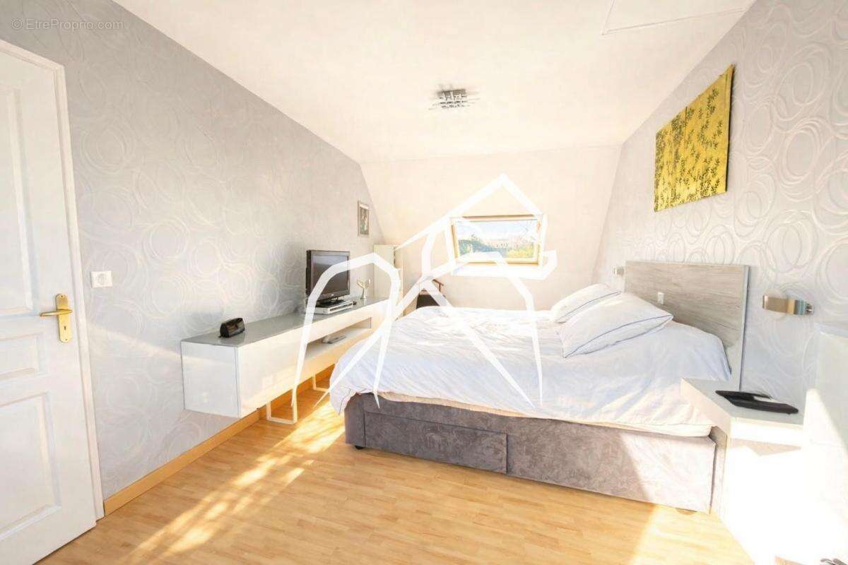 Maison à NOTRE-DAME-DE-BONDEVILLE