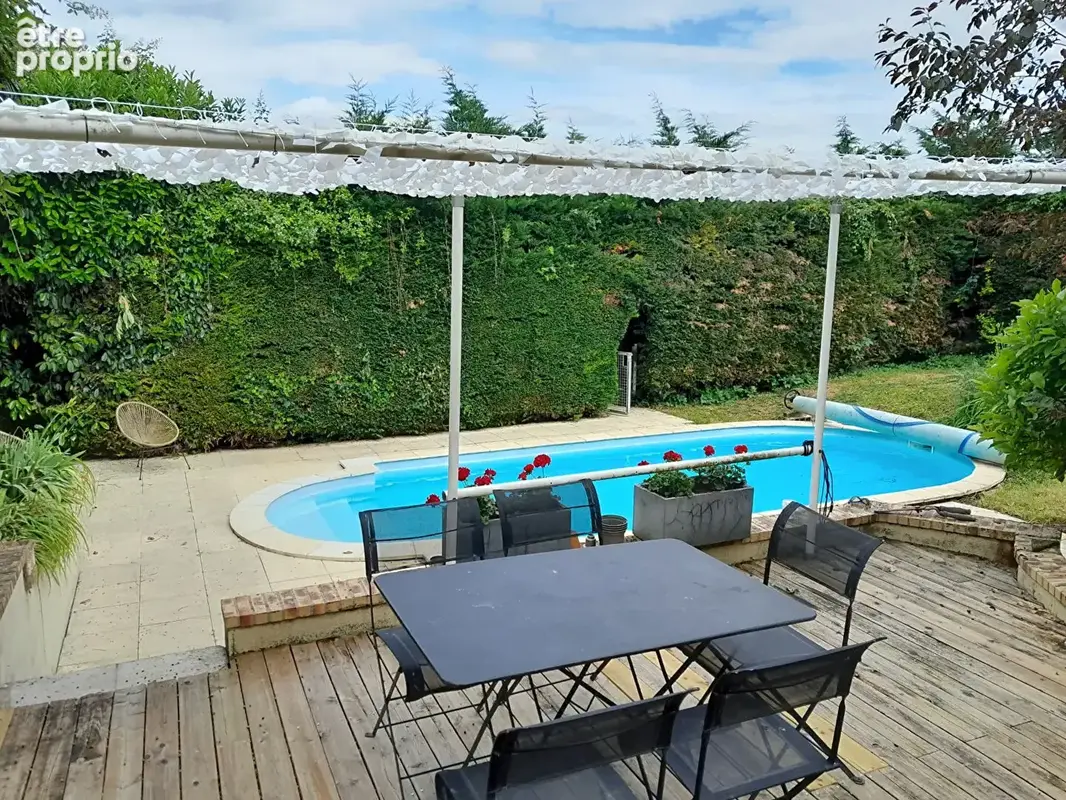 Ferme rénovée de 220 m² avec dépendances et beau terrain - photo 2