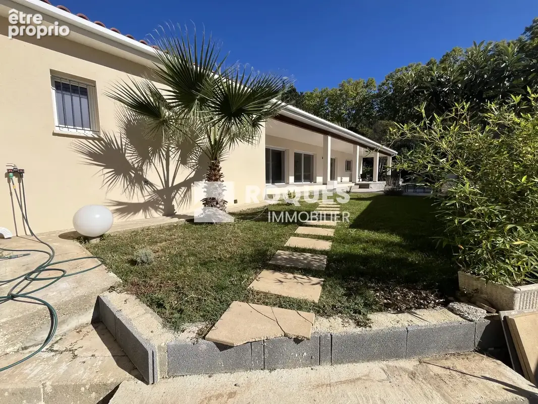 A vendre, villa contemporaine de 220m2 sur un terrain de 1306m2, Bédarieux - photo 9