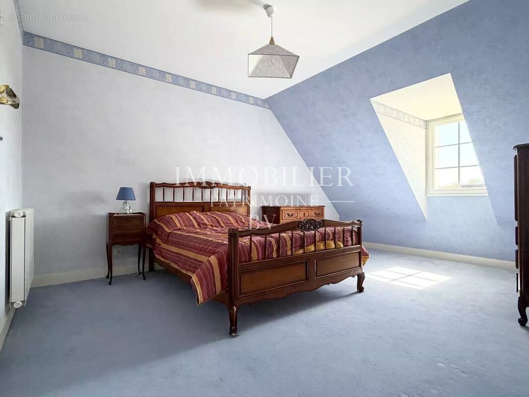 Maison à CONTRES