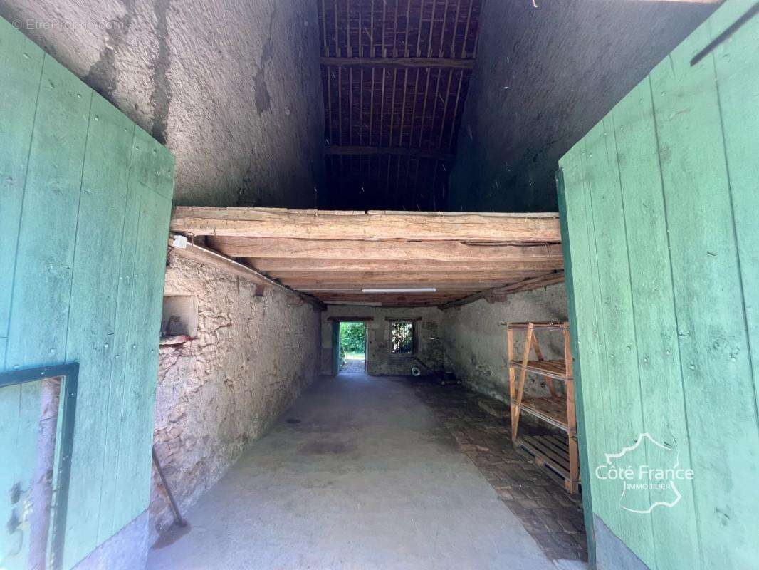 Maison à VARZY