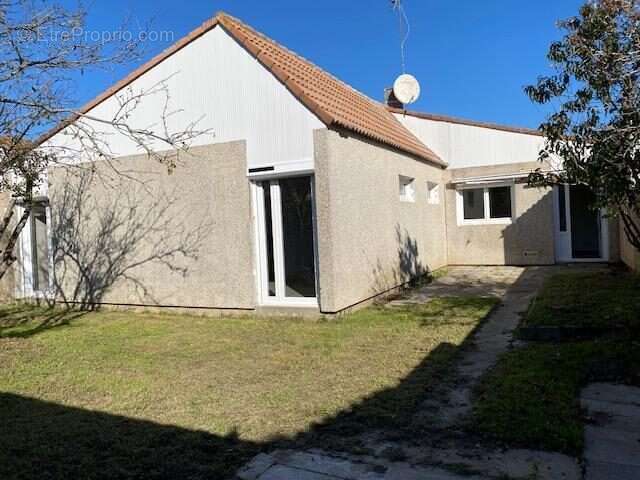 jardin coté cuisine - Maison à LES SABLES-D&#039;OLONNE