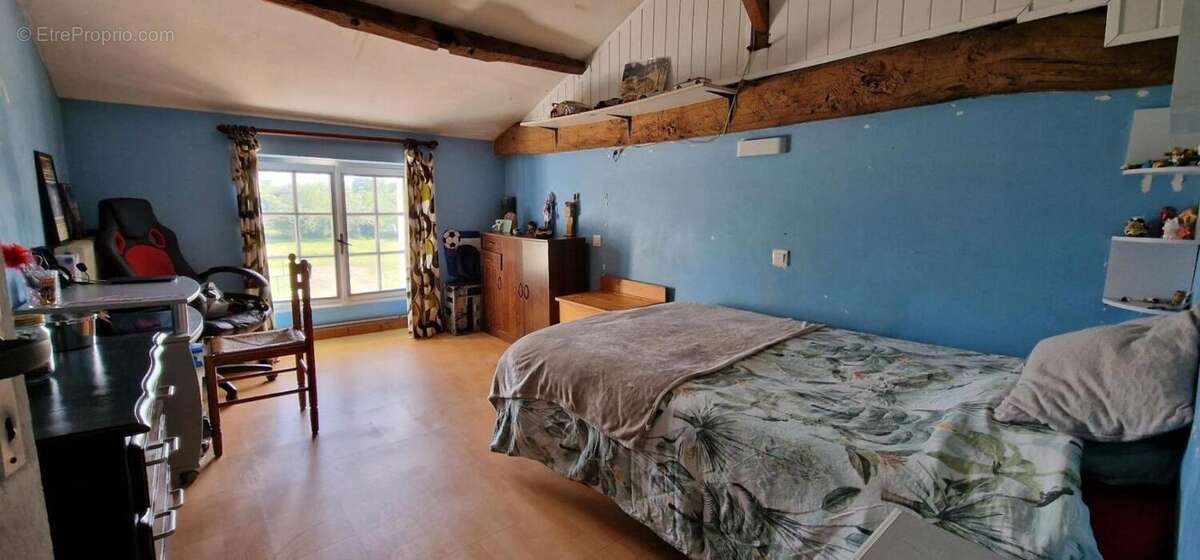 À quelques minutes de Thouars – Maison familiale avec jardin clos, garage et potentiel d'agrandissement - photo 5