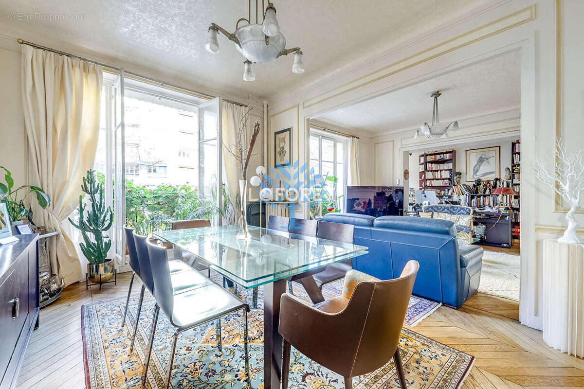 Appartement à PARIS-11E