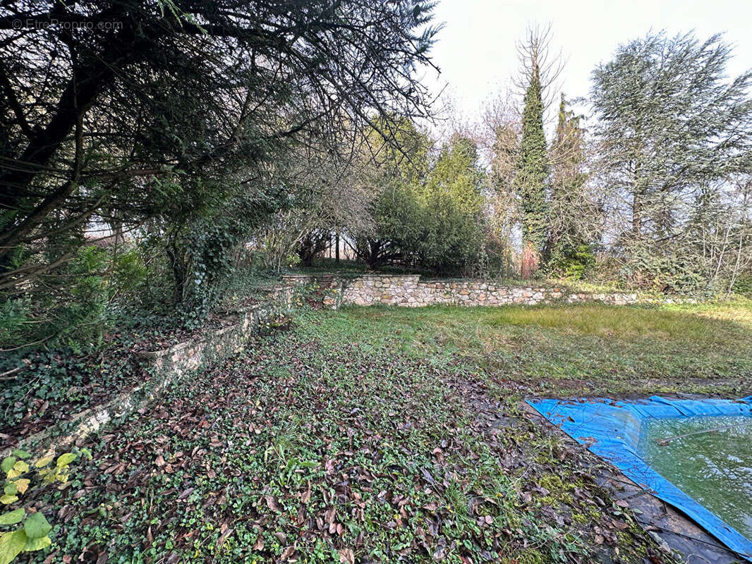 Autre à COURCELLES-EN-BASSEE