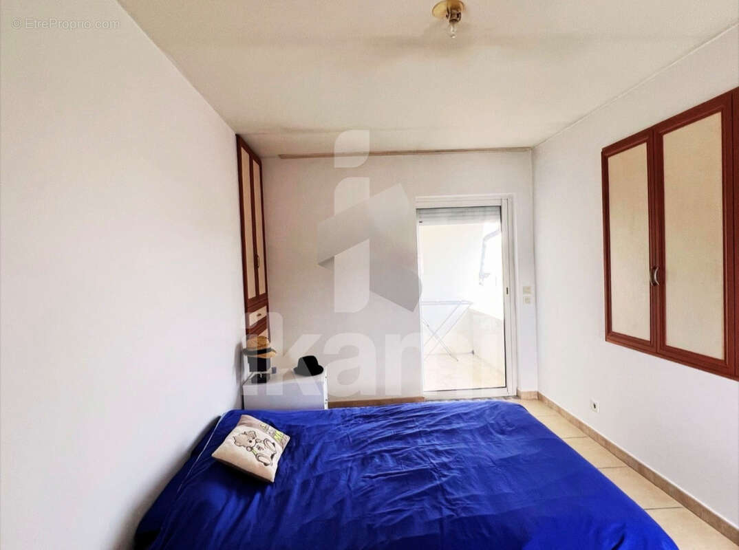 Commerce à MOURS-SAINT-EUSEBE