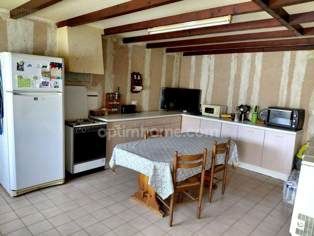 Longère à rénover dans un petit hameau - photo 4