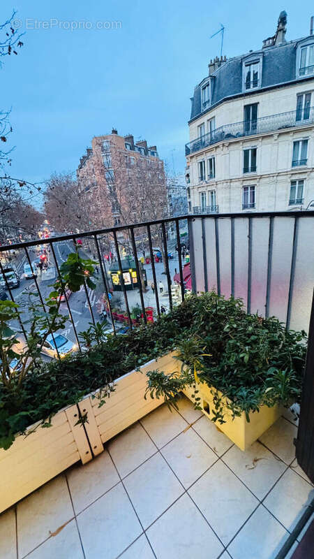 Appartement à PARIS-18E