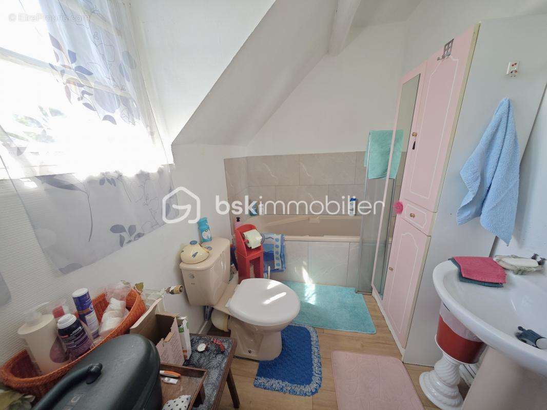 Maison à SAINTE-GAUBURGE-SAINTE-COLOMBE