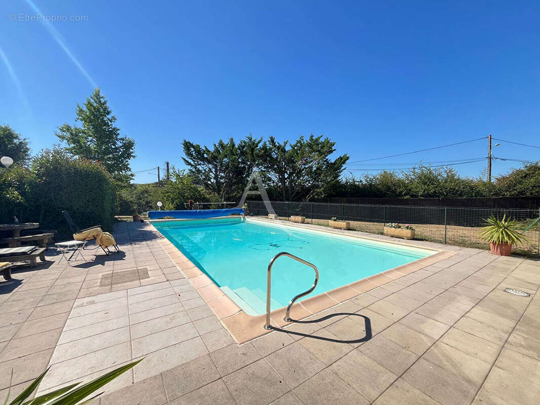 Grande maison de 182m² avec 4 chambres, piscine et sous-sol complet sur la commune de Rabastens ! - photo 13